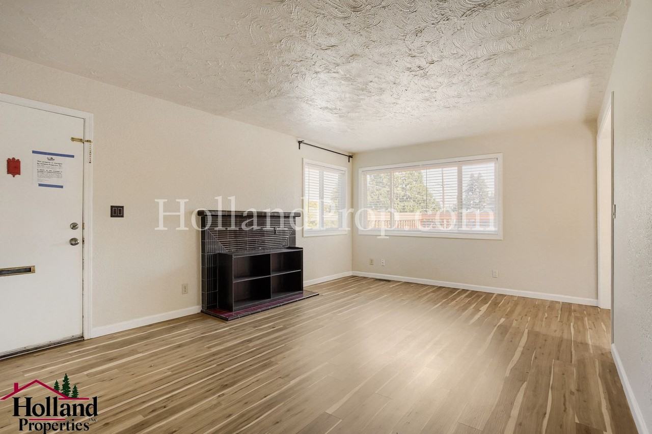 11436 Se 33rd Ave - Photo 4 of 22