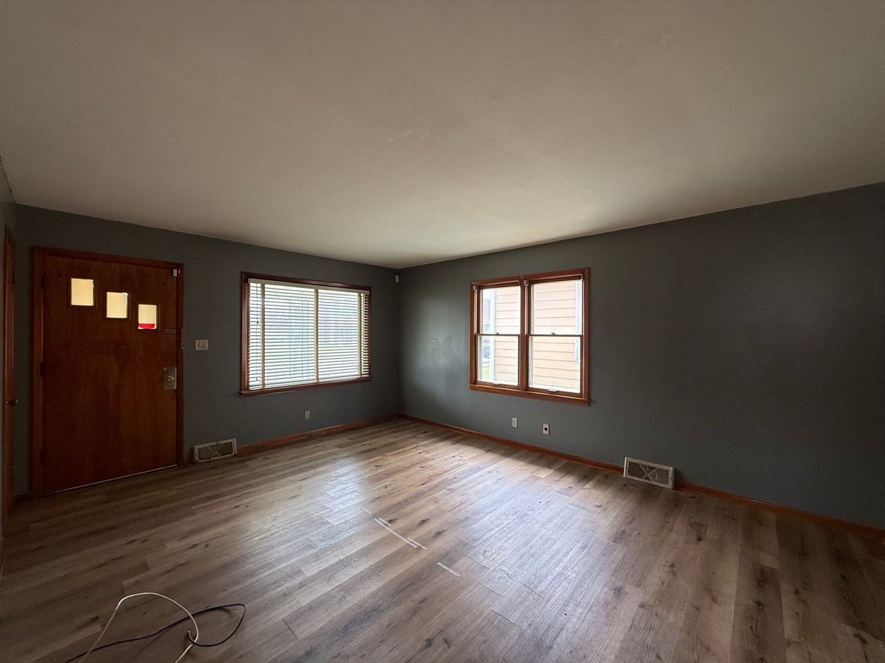 2051 N Main St - Photo 3 of 14