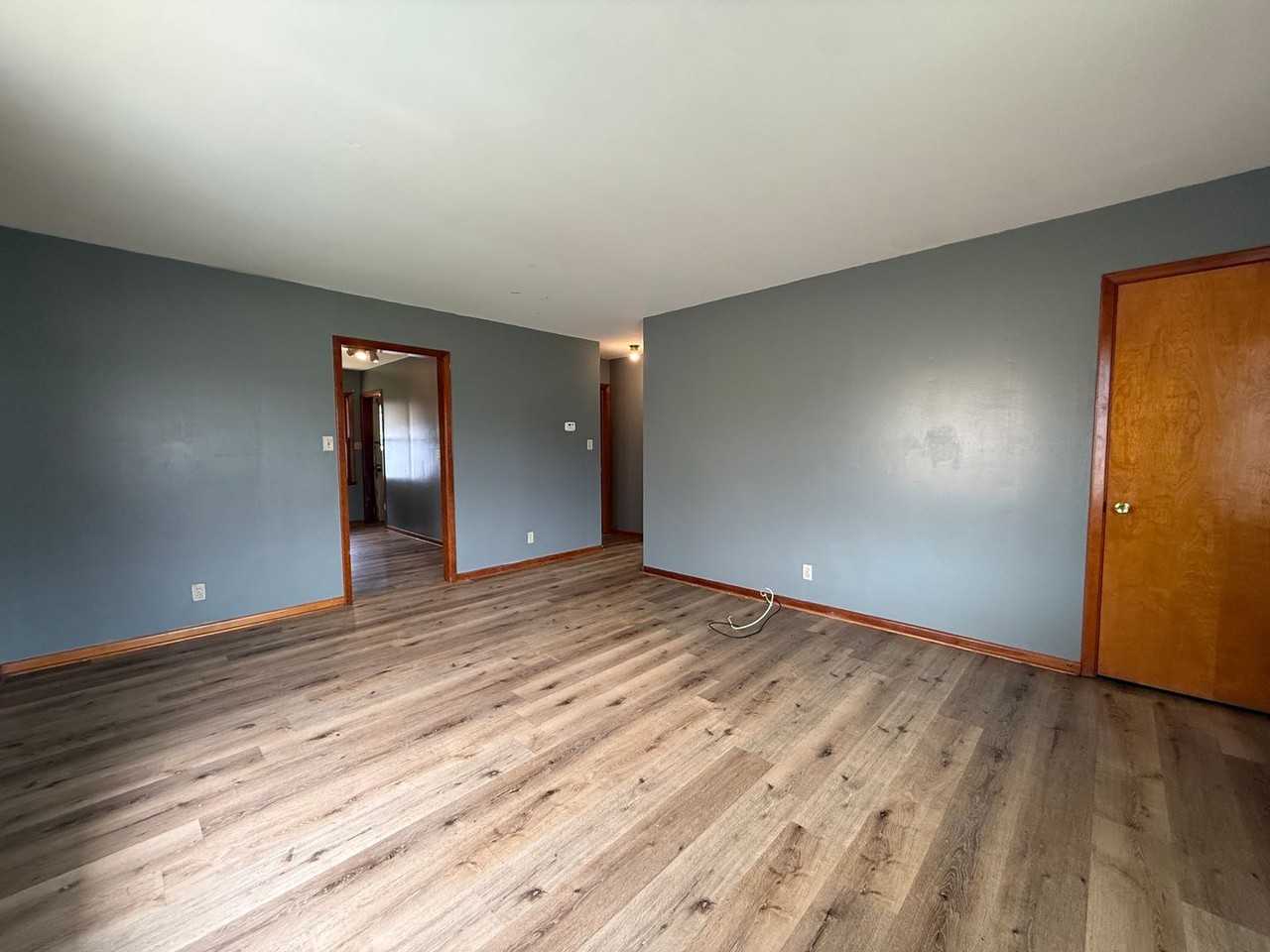 2051 N Main St - Photo 4 of 14