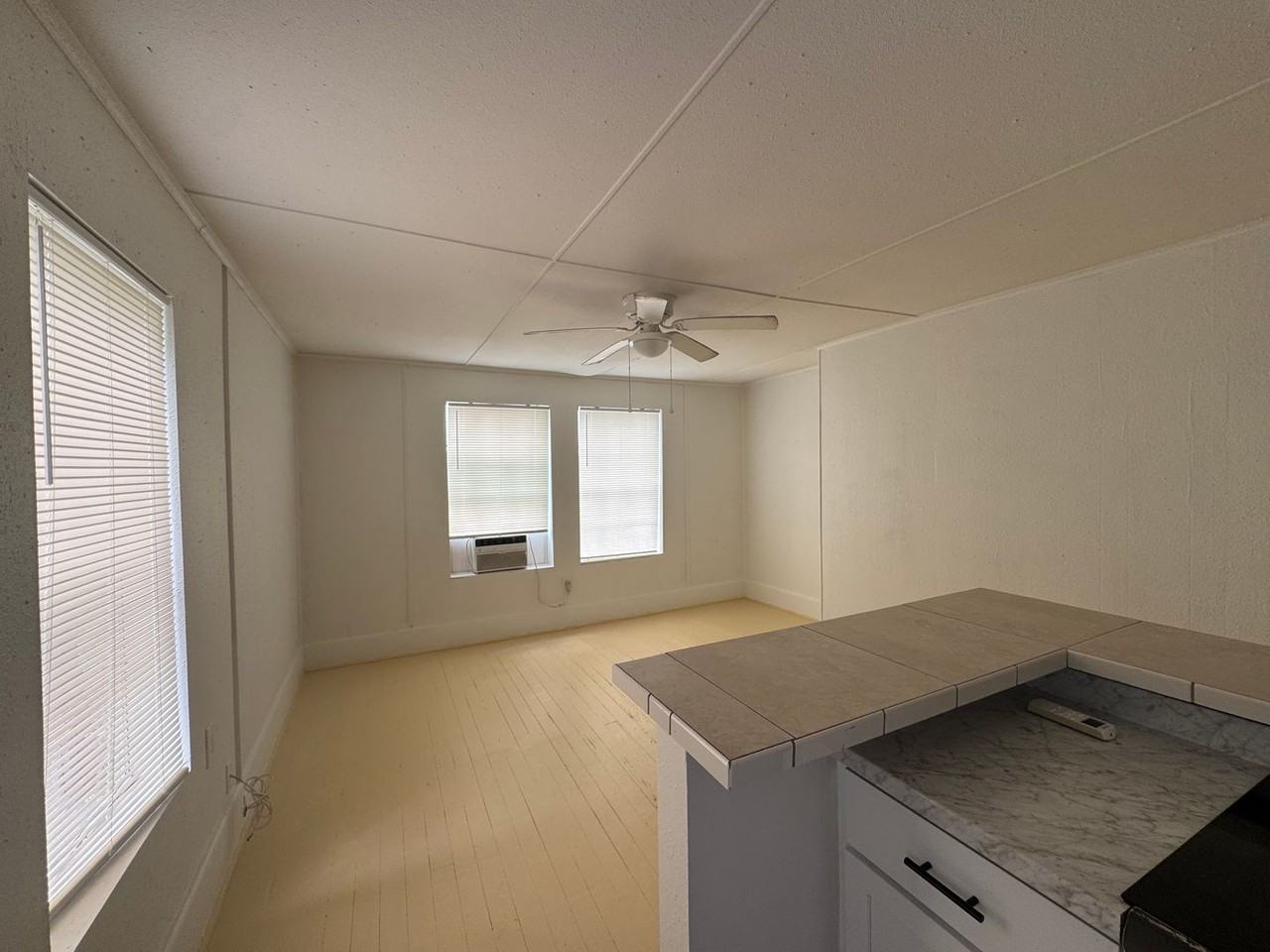 434 E Tillman Ave #7 - Photo 4 of 9