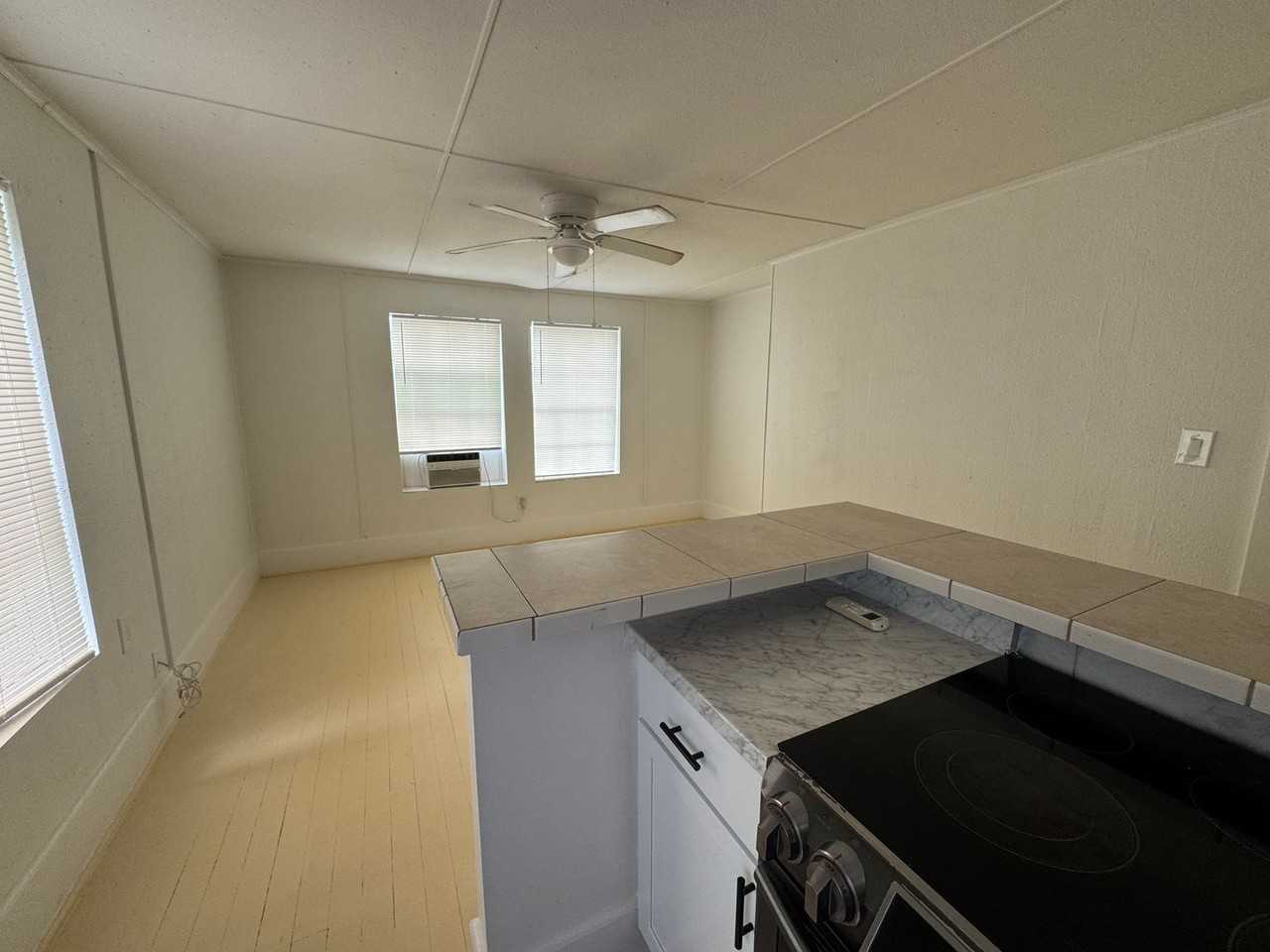 434 E Tillman Ave #7 - Photo 5 of 9