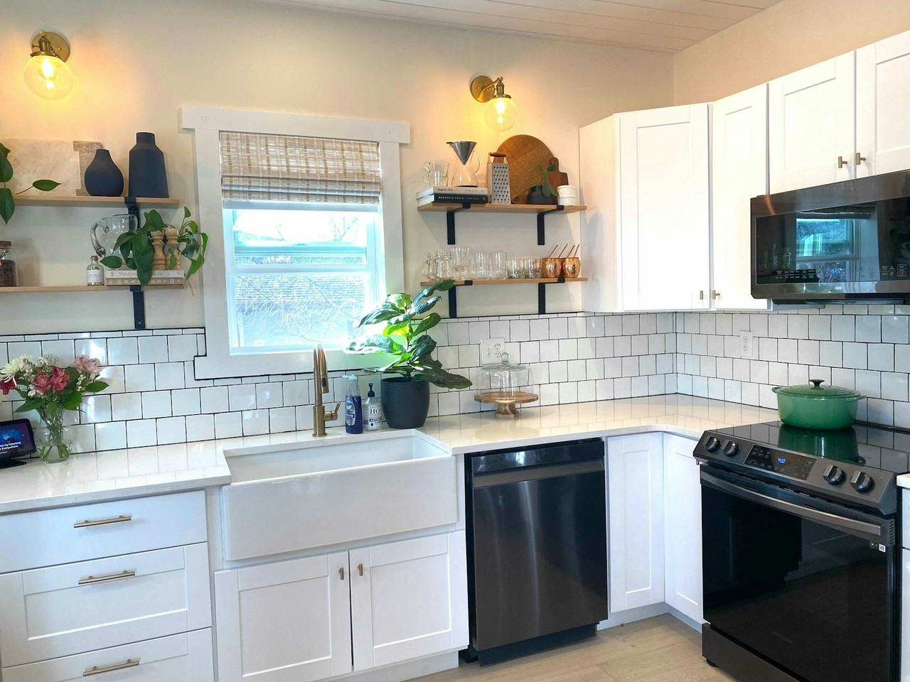 833 East Kiowa Street, Unit A - Photo 2 of 11