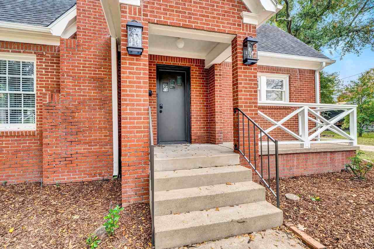 606 W Dobbs St - Photo 3 of 11