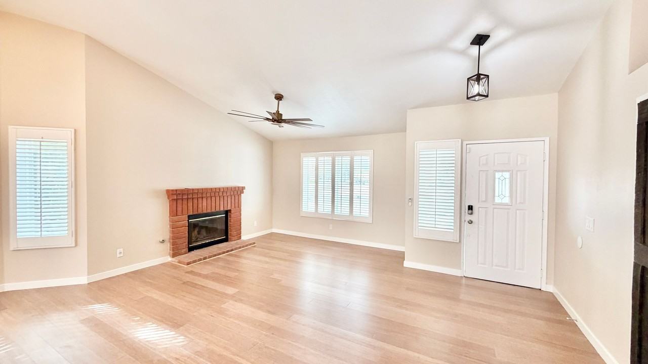 22678 Cervera Rd - Photo 3 of 41