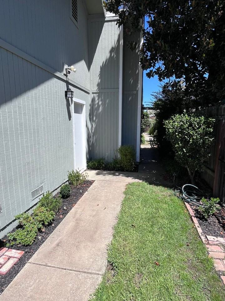 3479 Laird St - Photo 2 of 16