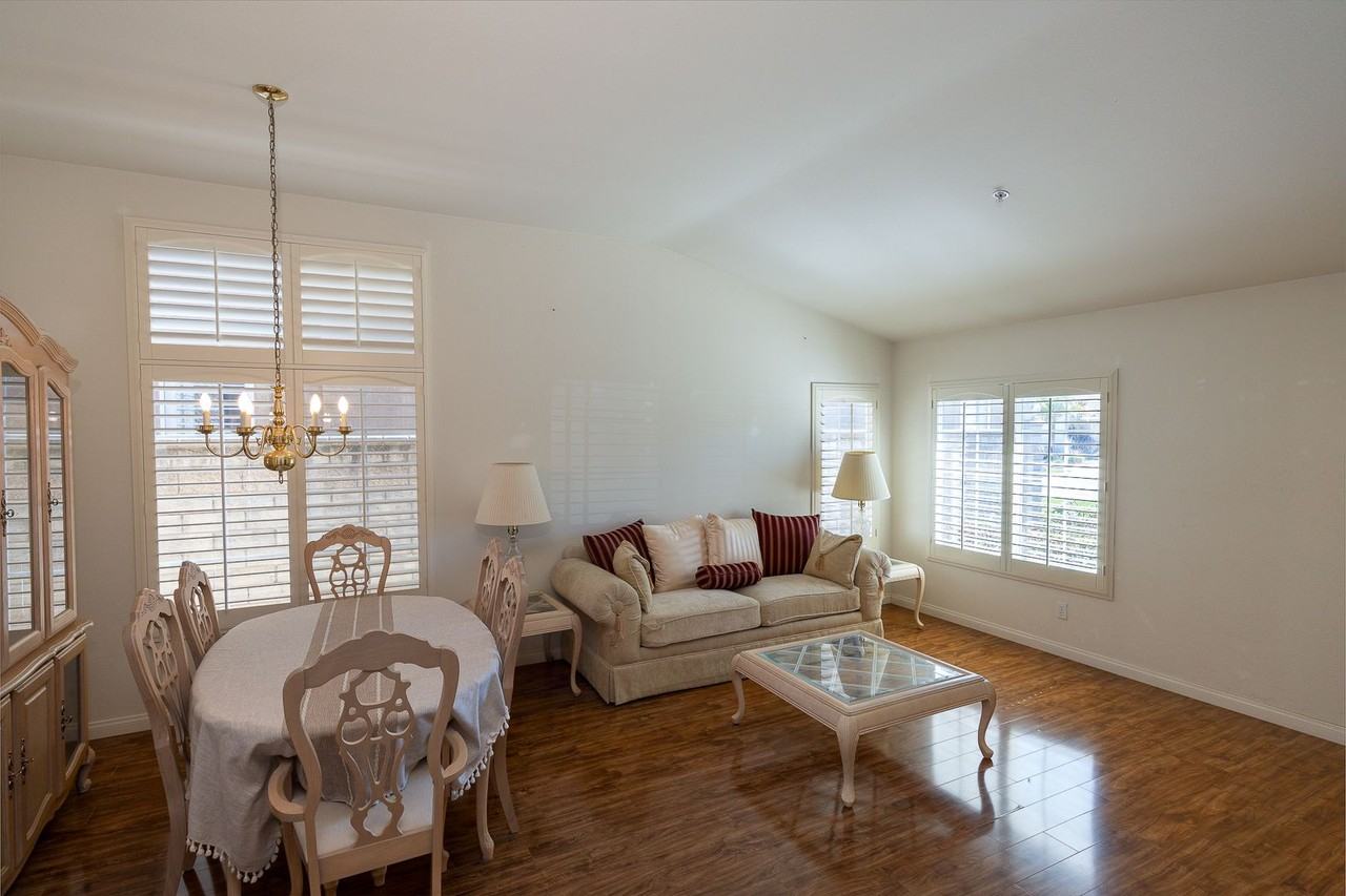 652 Teresa St - Photo 7 of 28