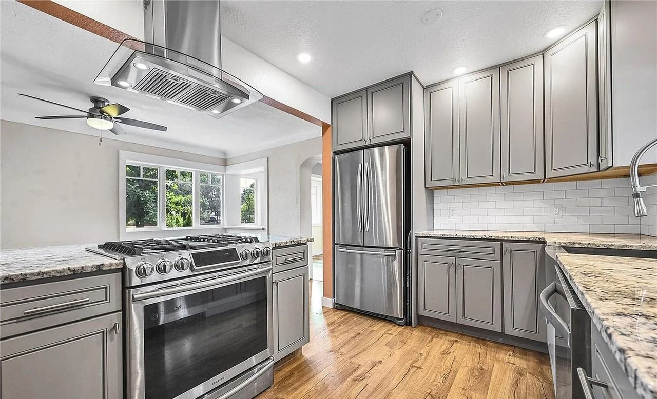7501 E 21st Ave - Photo 3 of 29