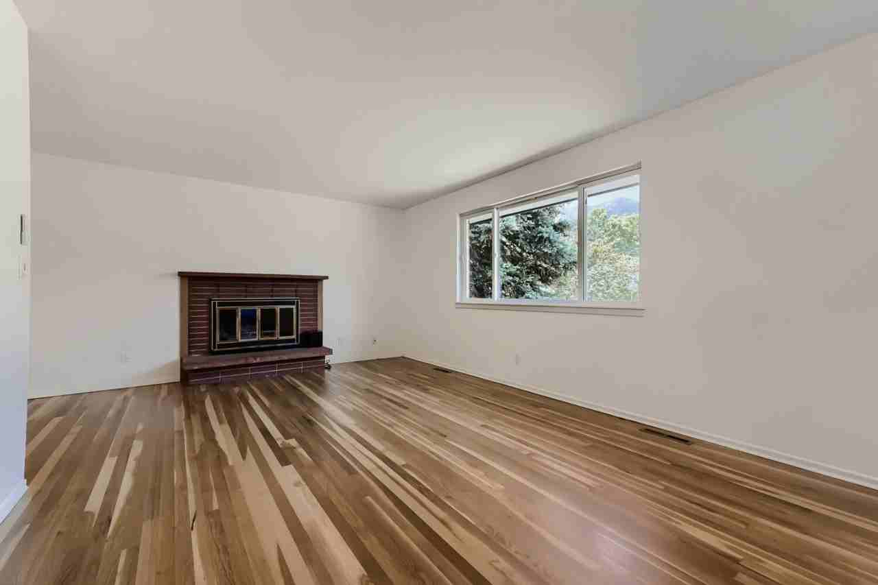 1290 Judson Dr - Photo 6 of 33