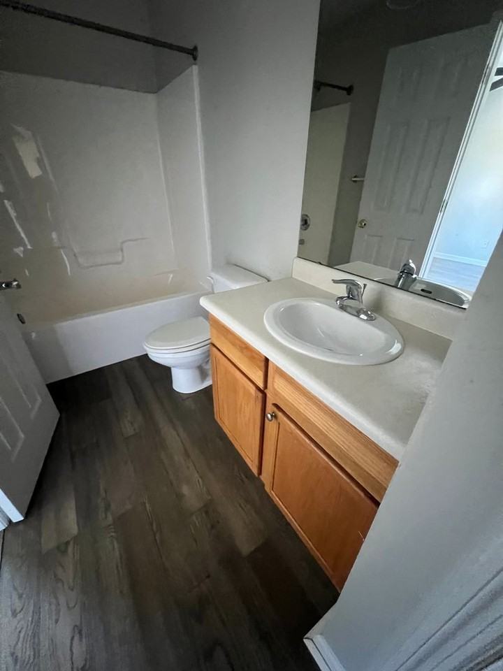 1995 Fannie Dr - Photo 3 of 8