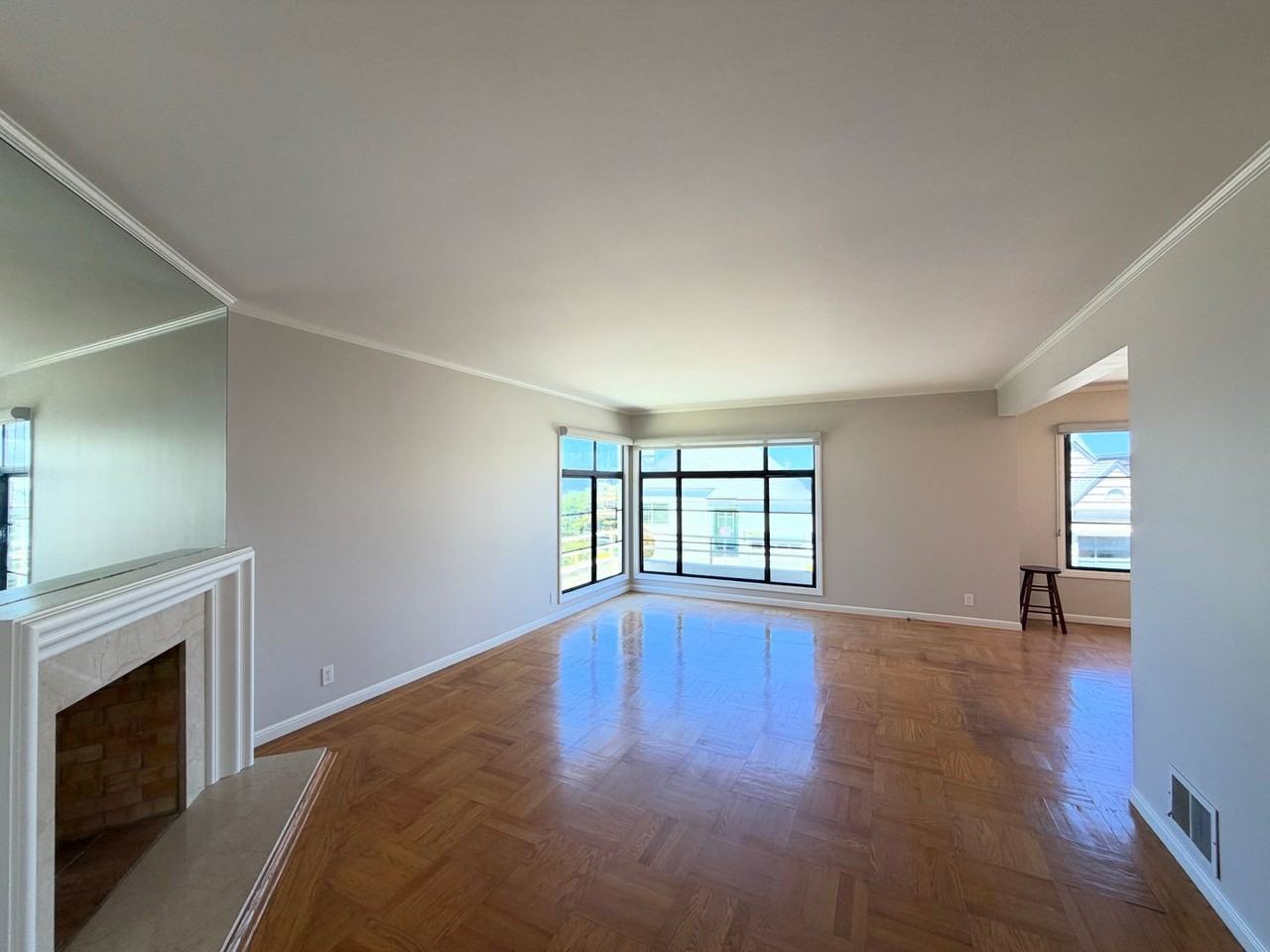 955 Lawton St - Photo 3 of 41