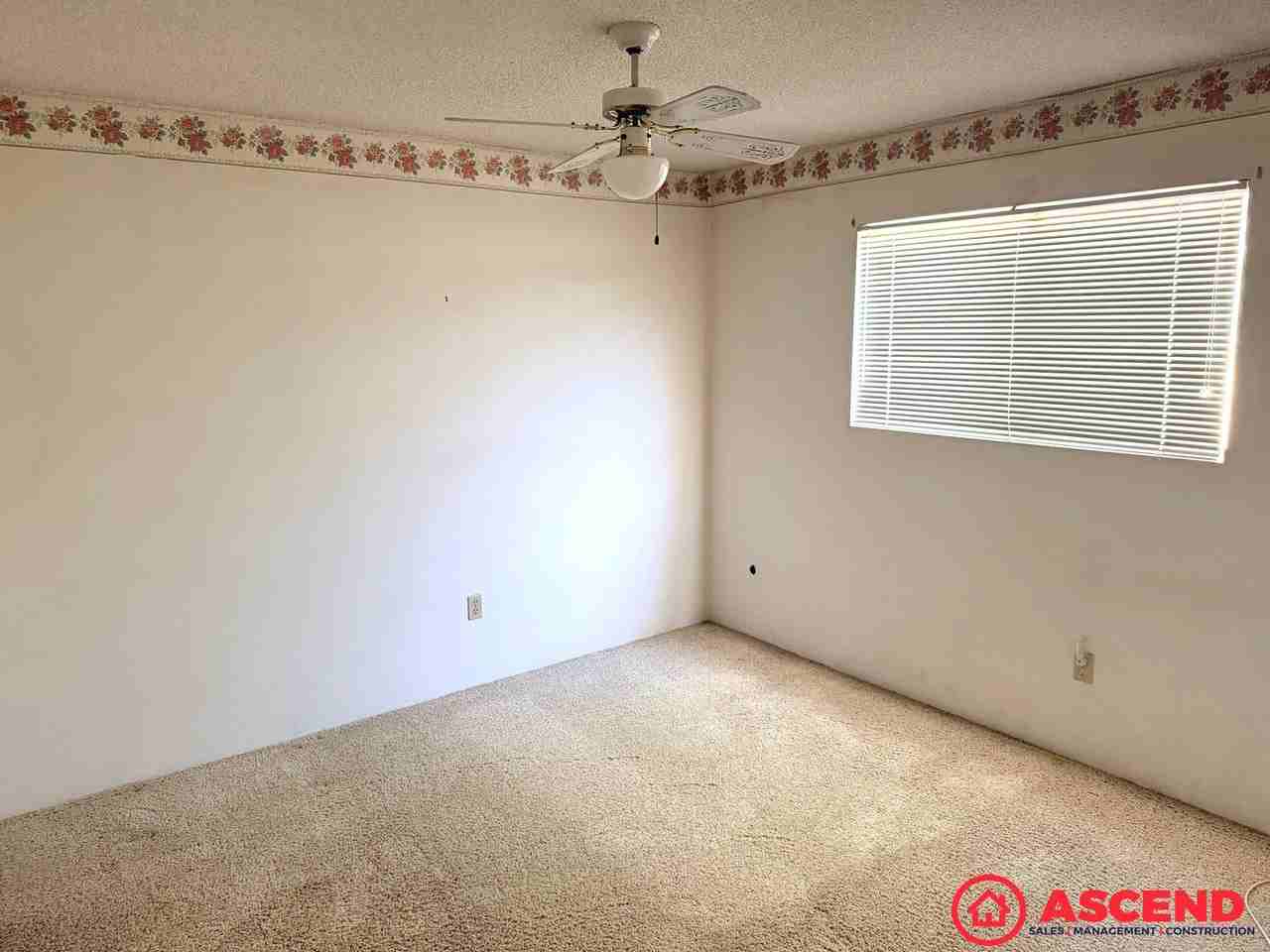 5213 Lowen Ave - Photo 4 of 11