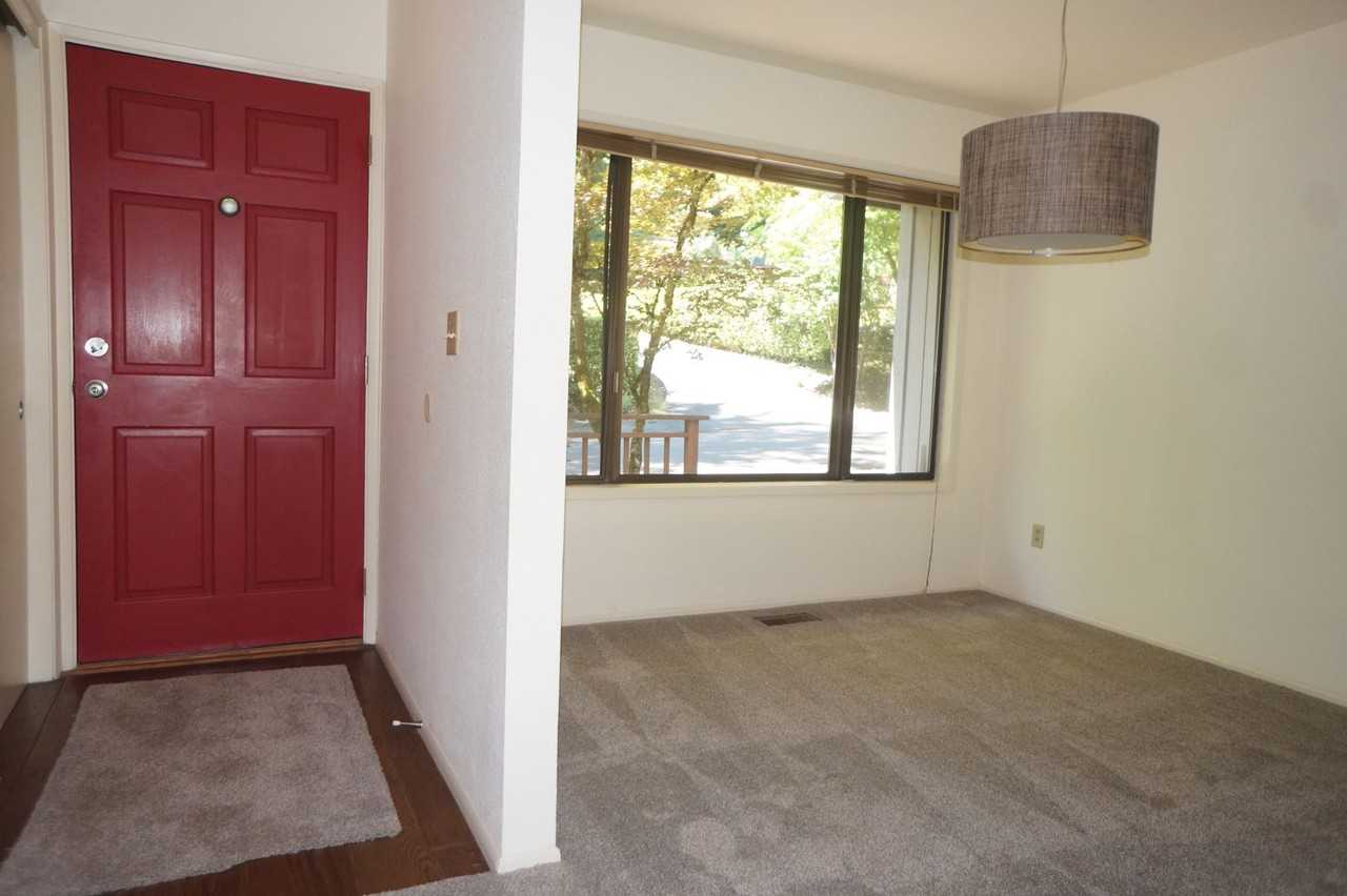 1440 Sw Upland Dr - Photo 2 of 25