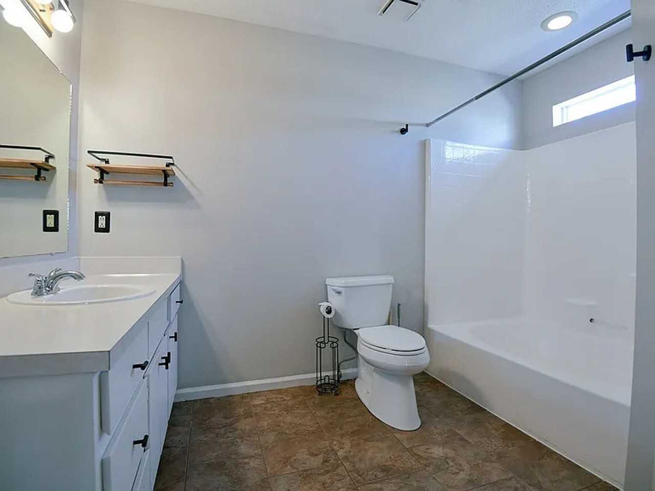 5918 Colchester Dr - Photo 5 of 17