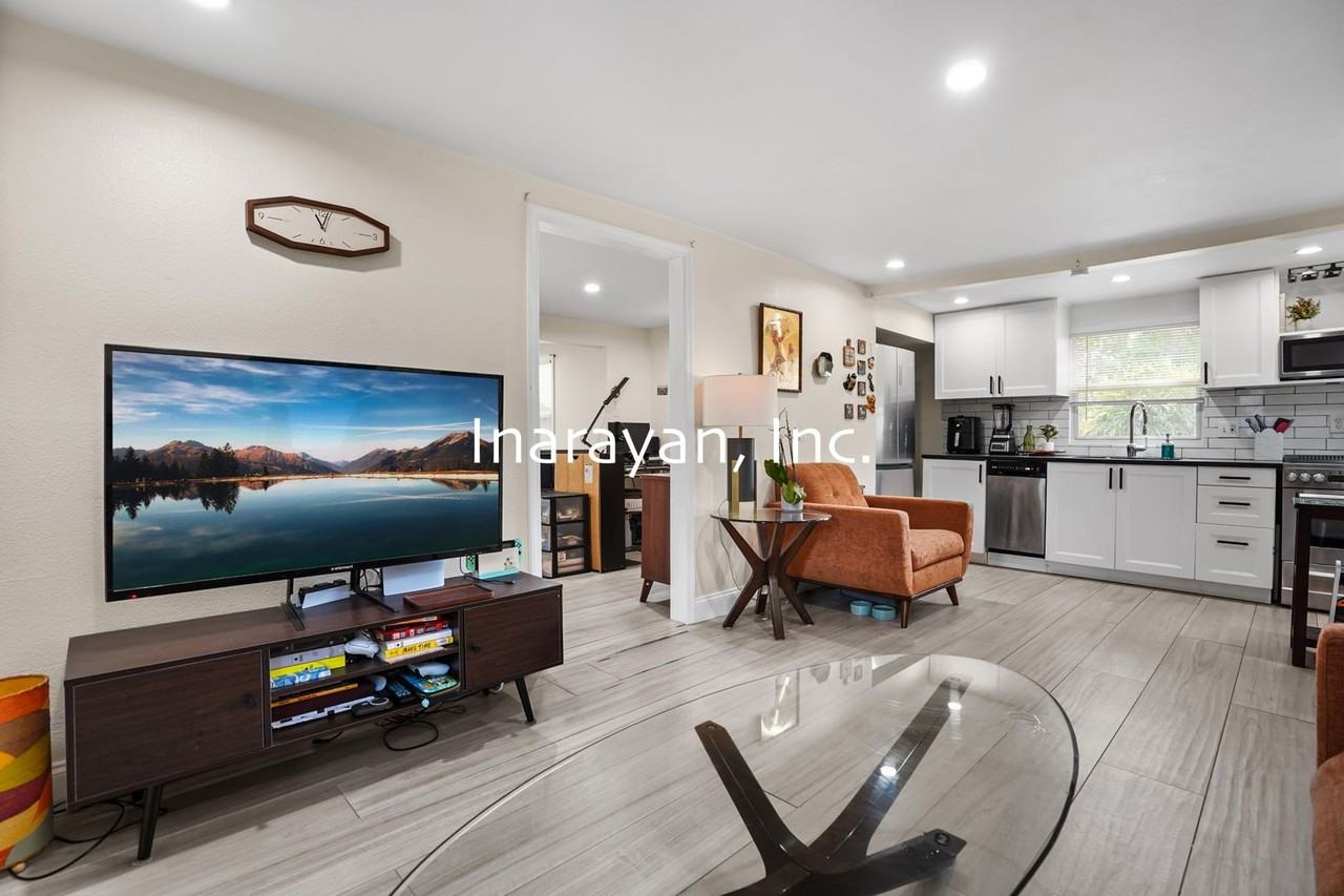 249 Orange Pl - Photo 4 of 9