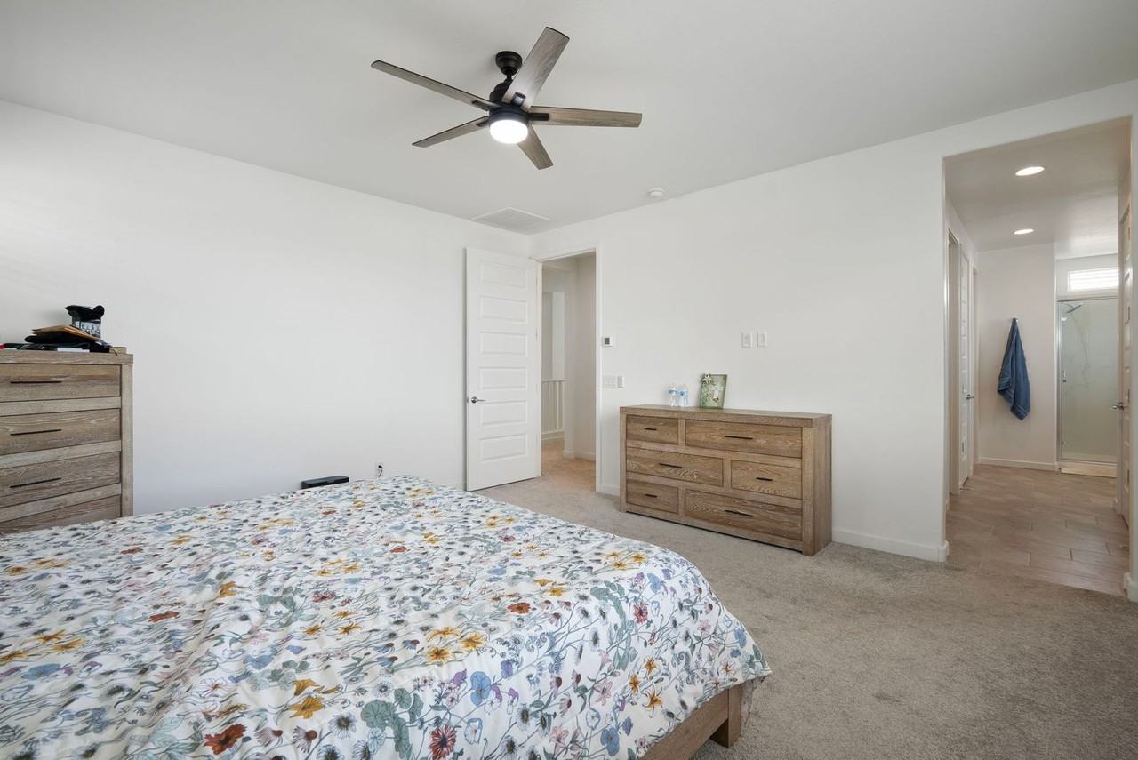 3110 E Hayfield Way - Photo 6 of 21