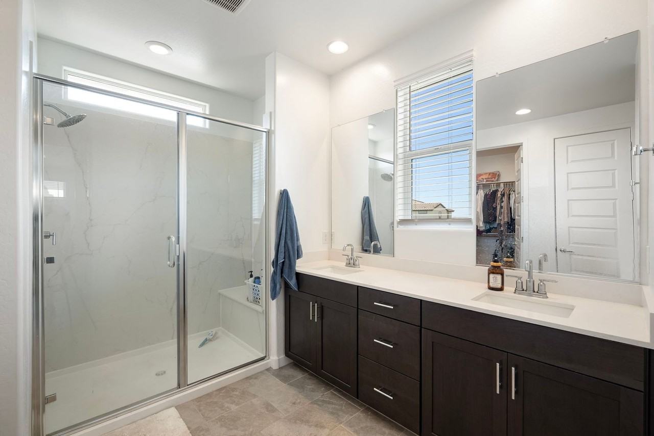 3110 E Hayfield Way - Photo 7 of 21