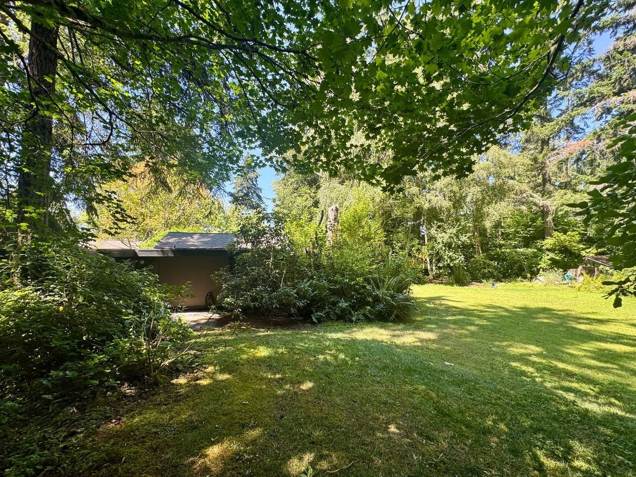 13807 Silven Ave Ne #A - Photo 3 of 26