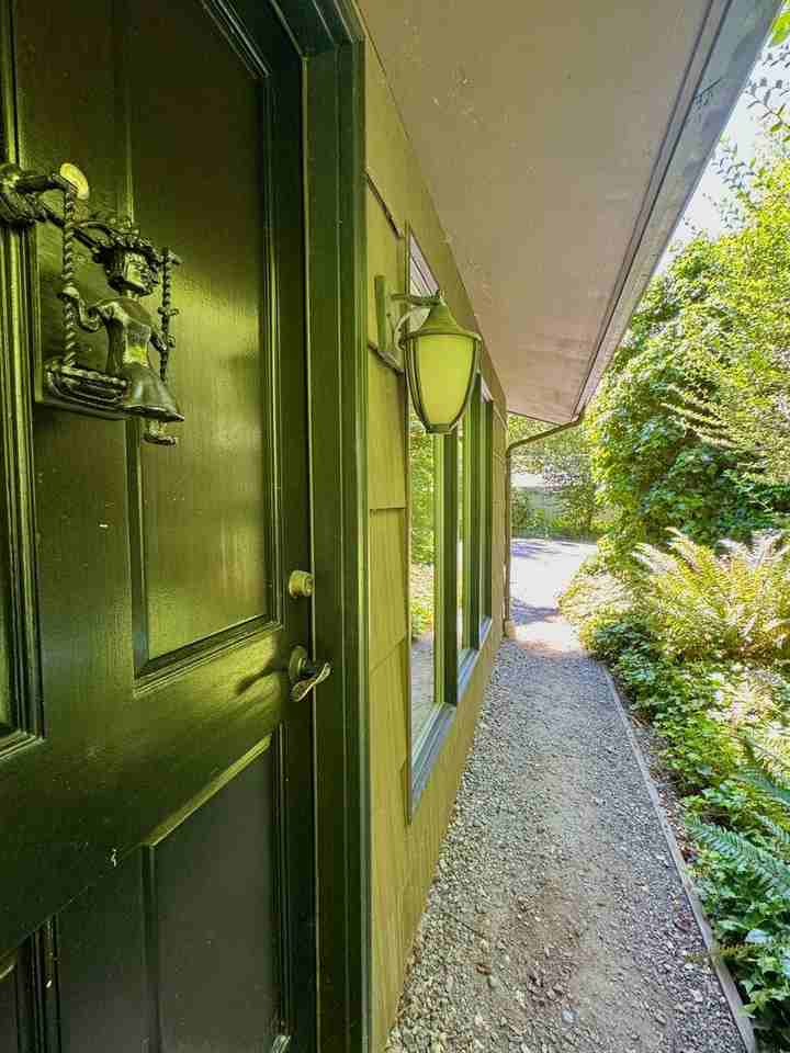 13807 Silven Ave Ne #A - Photo 6 of 26