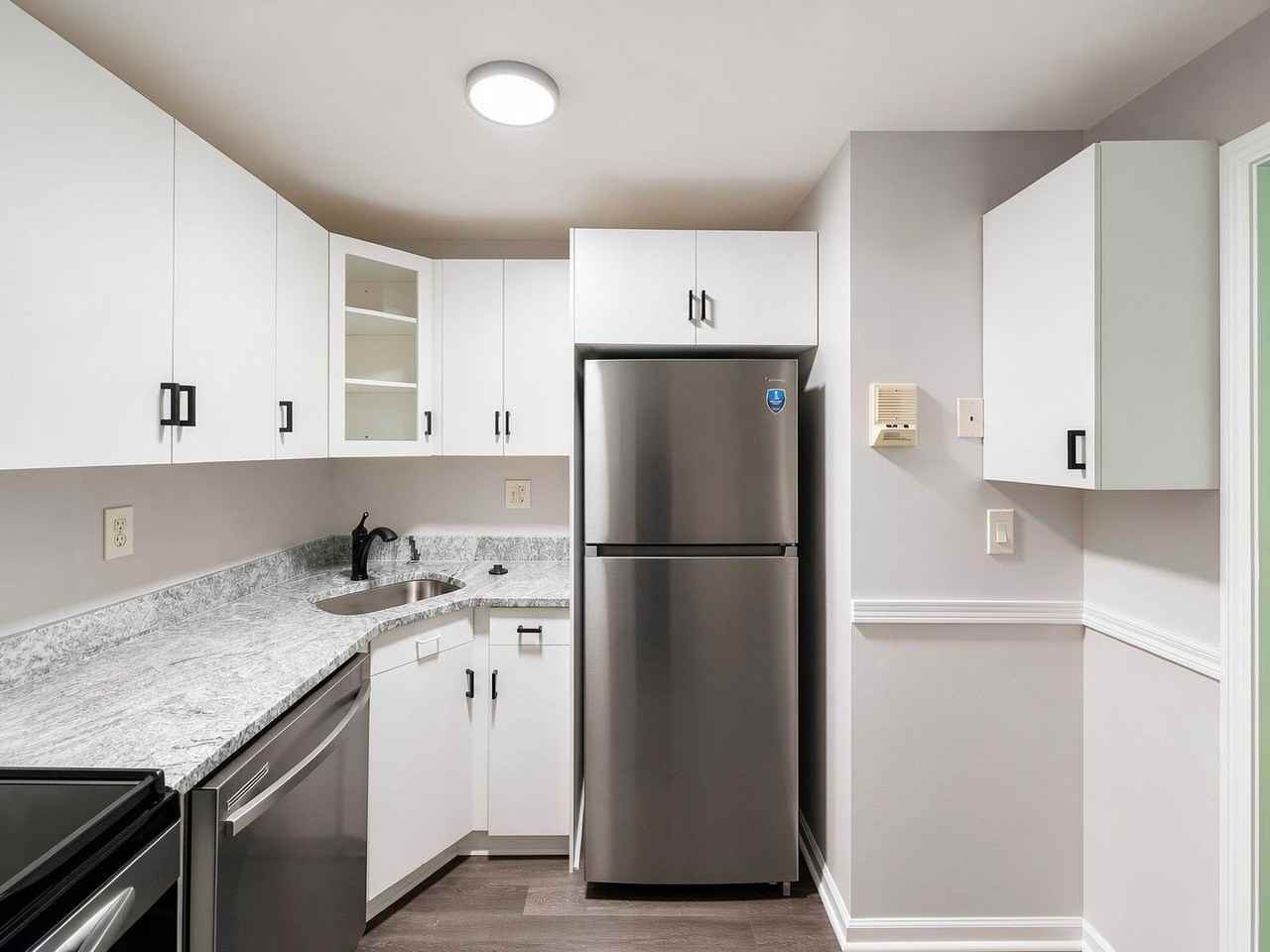 645 W Lowell Ave - Photo 7 of 22