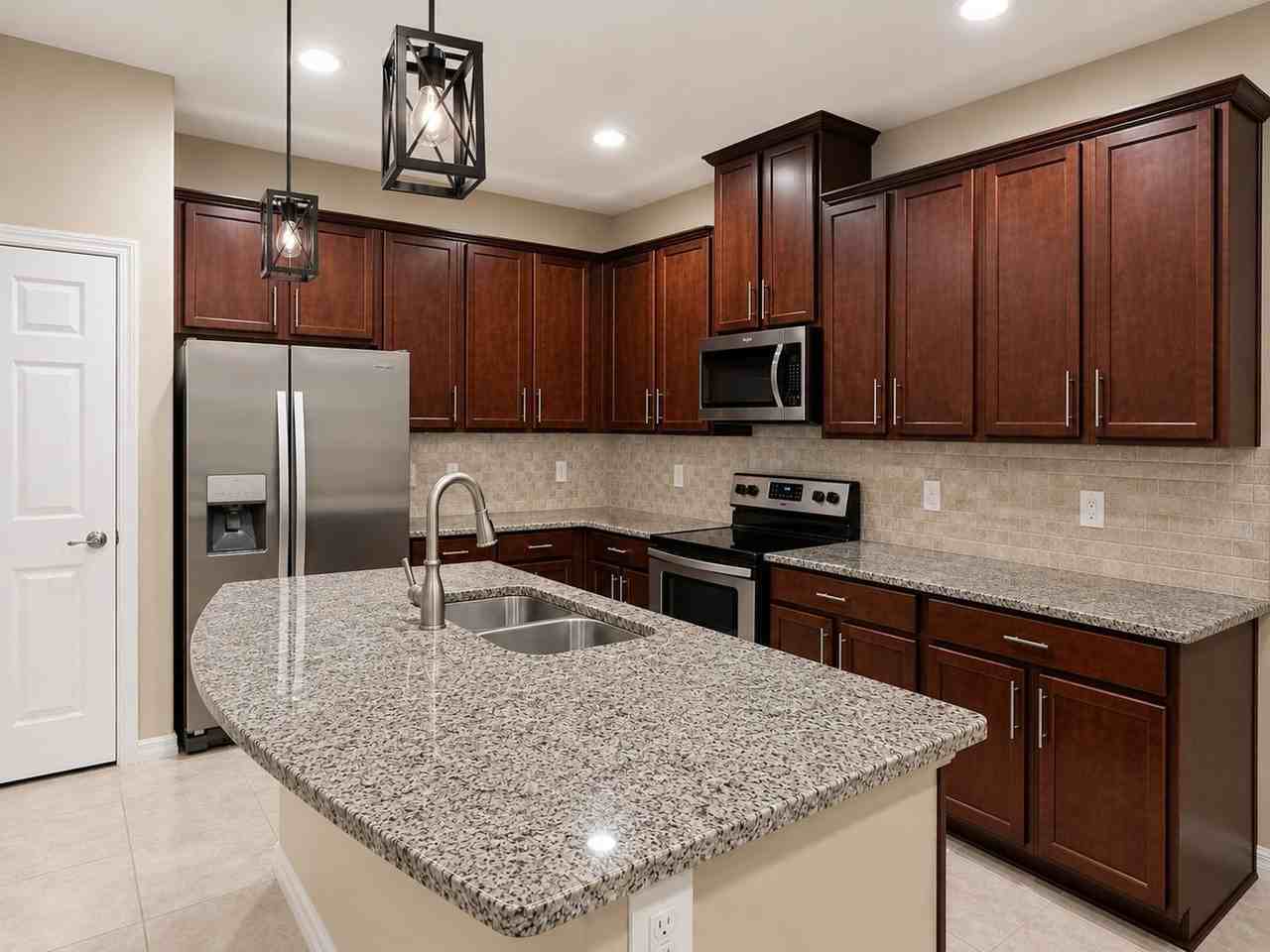 1104 Coral Ln - Photo 3 of 21