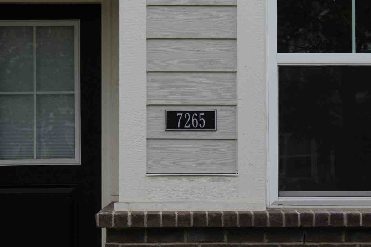 7265 Governors Row - Photo 2 of 4