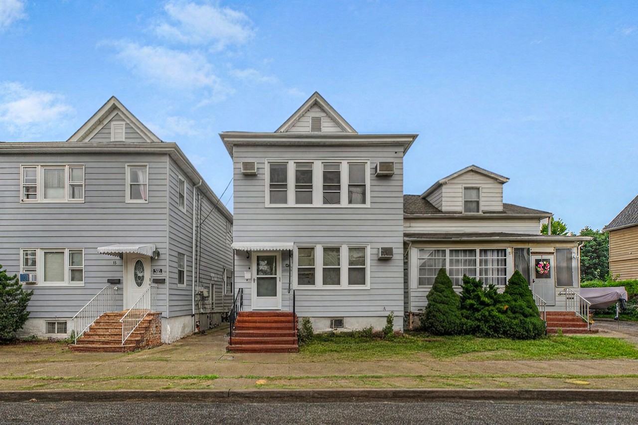 15 Tuttle St - Photo 2 of 41