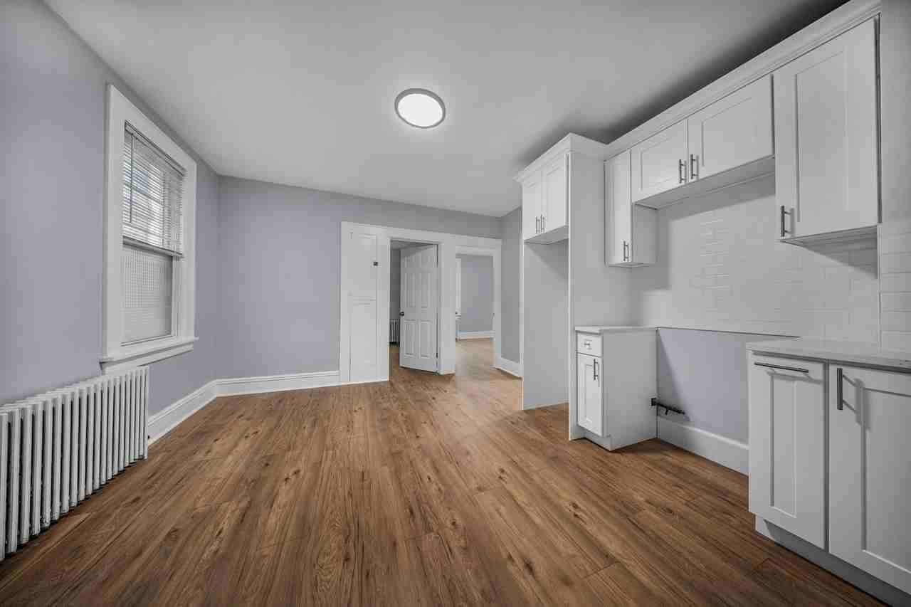 15 Tuttle St - Photo 4 of 41