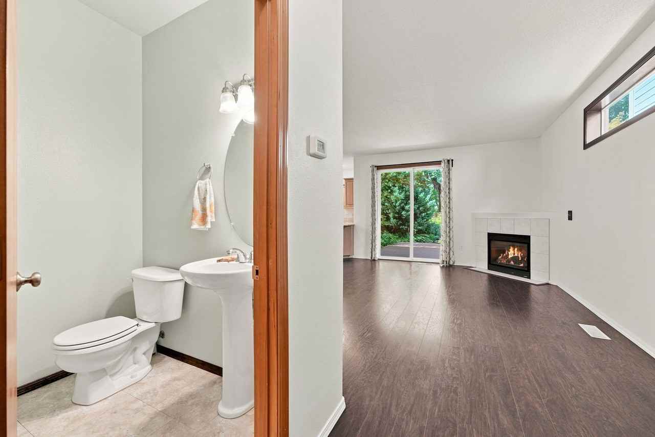 931 56th St - Photo 3 of 36