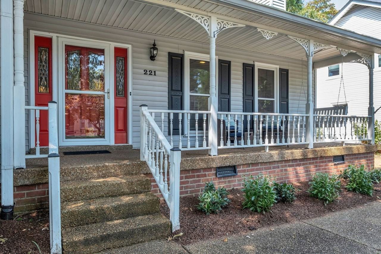 221 Adams Ct - Photo 3 of 45