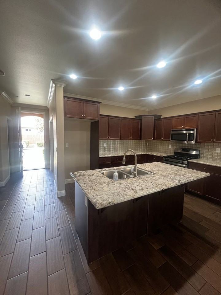 3921 W Payson Ave - Photo 2 of 30