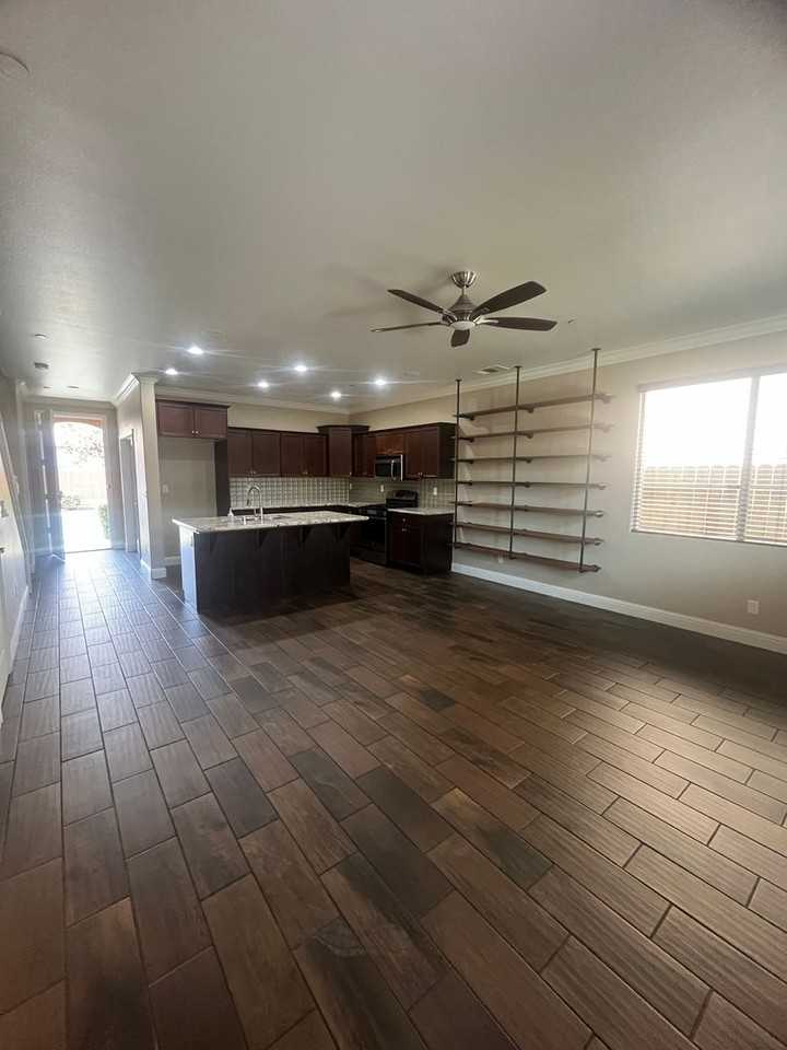 3921 W Payson Ave - Photo 4 of 30