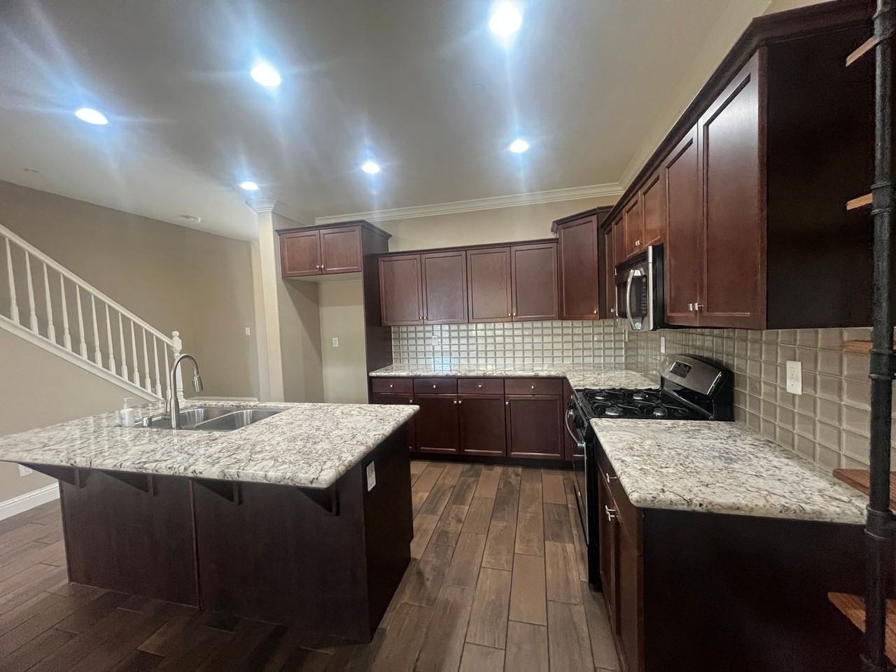 3921 W Payson Ave - Photo 6 of 30