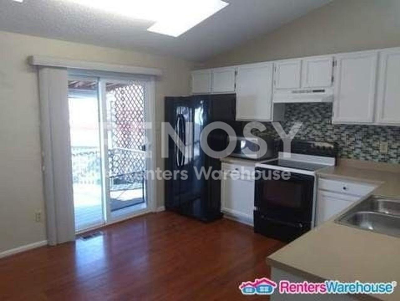11470 Jay St - Photo 5 of 45