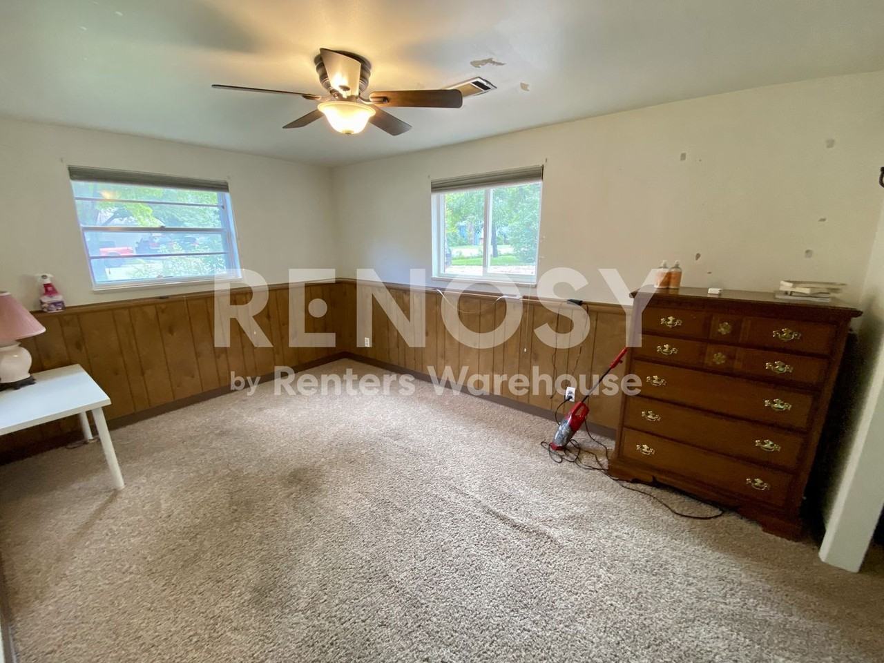 1237 Constitution Ave - Photo 7 of 23