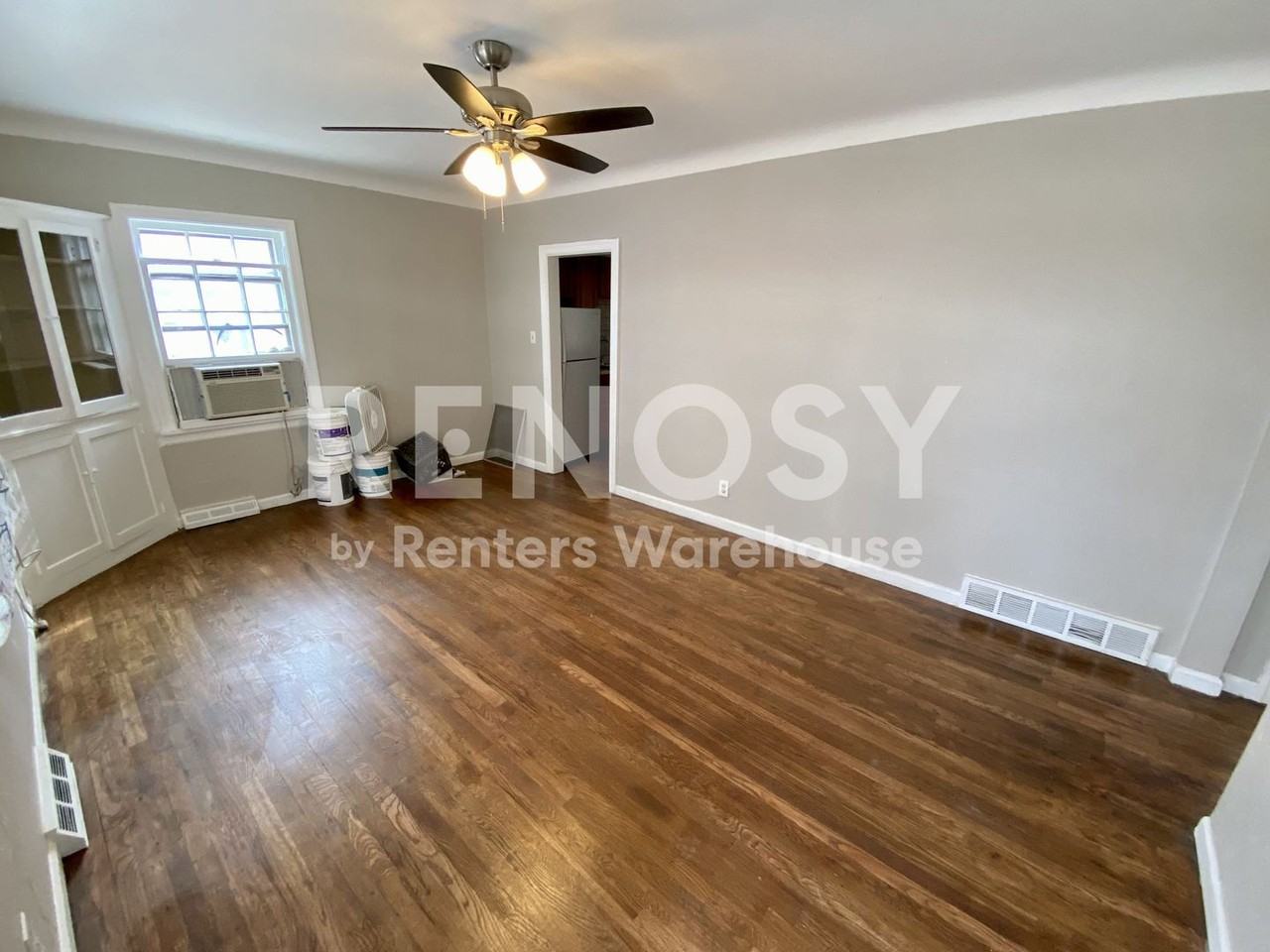 1263 Ames St - Photo 6 of 15