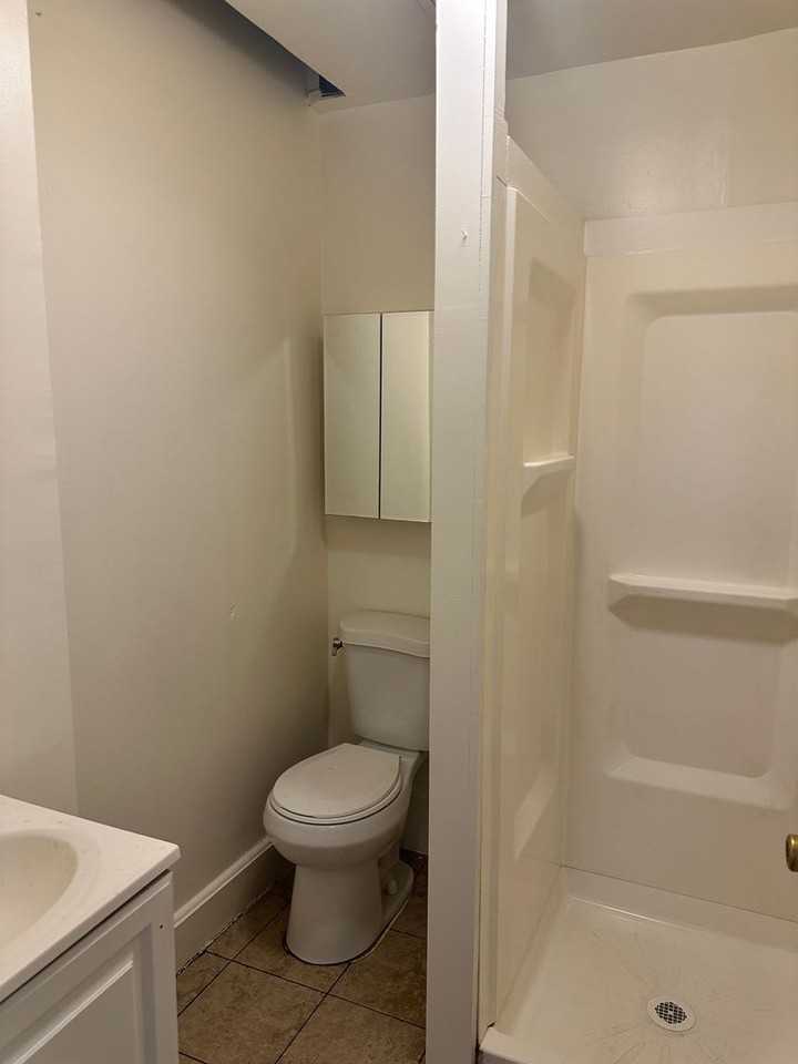 118 S Broadway - Photo 5 of 9