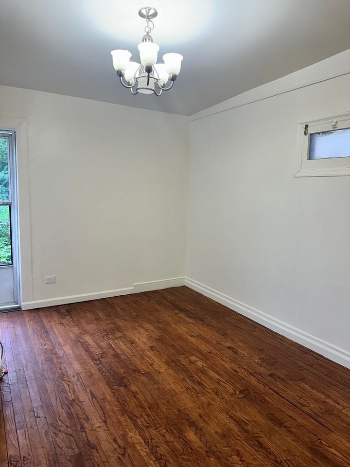 118 S Broadway - Photo 6 of 9