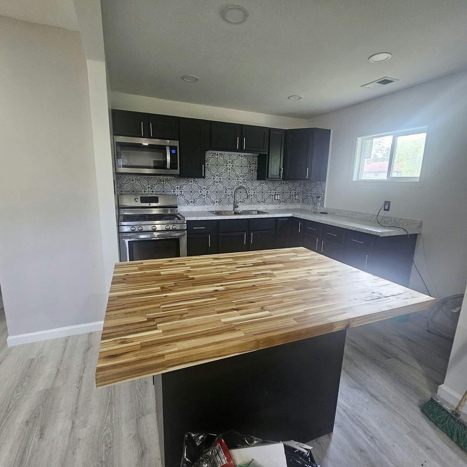2524 Central Dr - Photo 3 of 5
