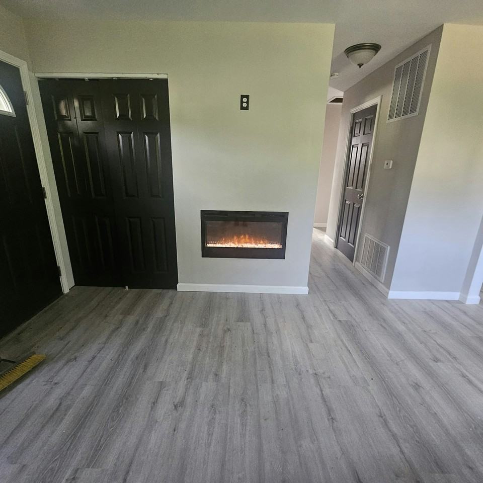2524 Central Dr - Photo 4 of 5