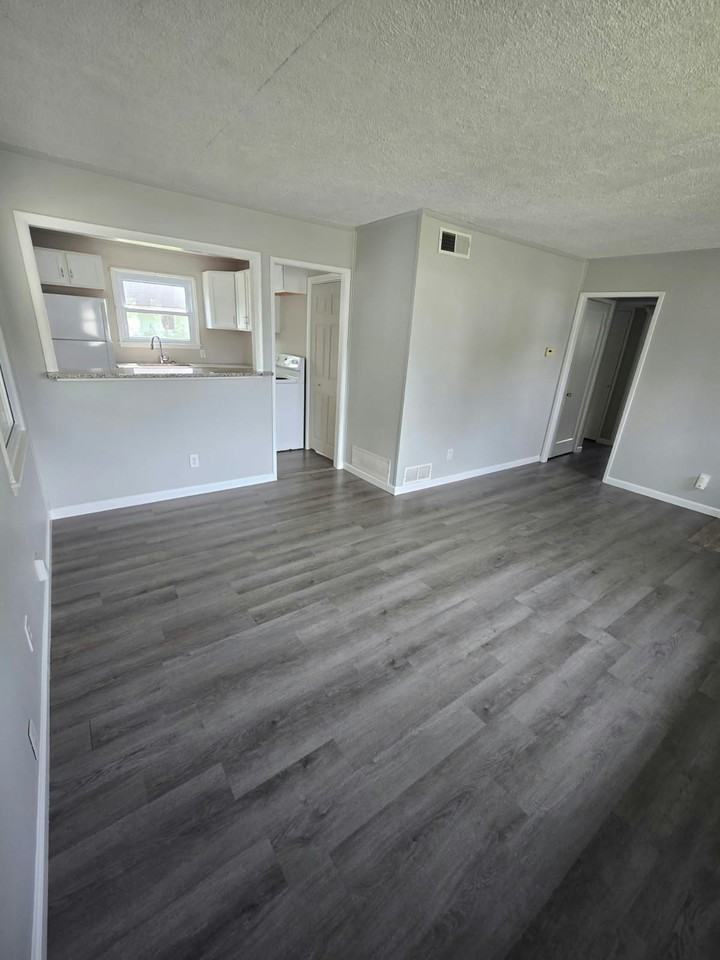 1712 Garwood Drive - Photo 4 of 10