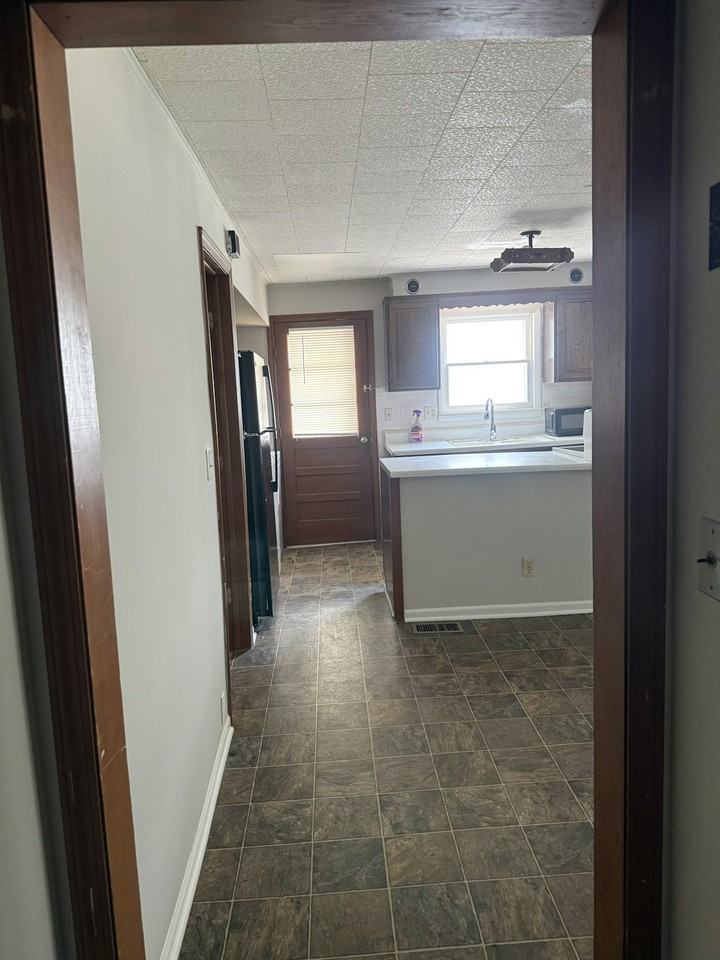 409 East 9th Street, Unit A - Photo 7 of 18