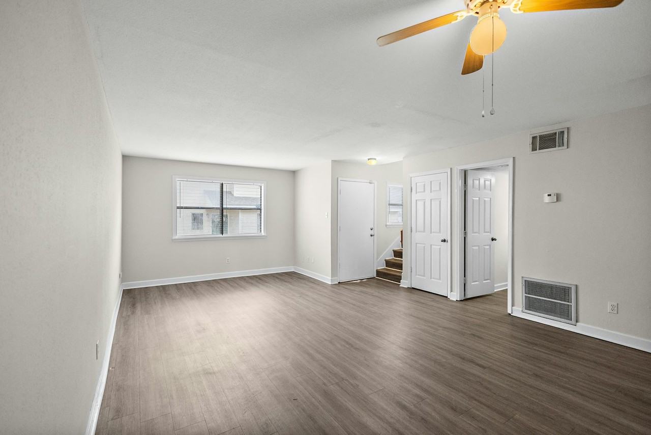 1013 Windrose Drive - Photo 6 of 20