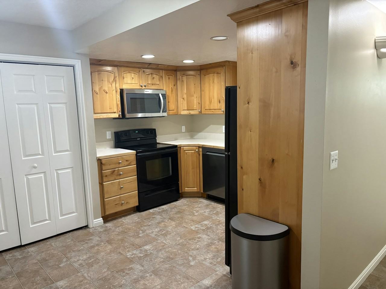 586 Legacy Ln - Photo 3 of 12