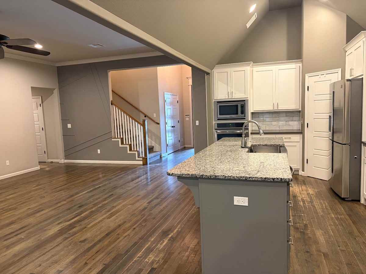 211 E 128th Pl S #1 - Photo 7 of 33