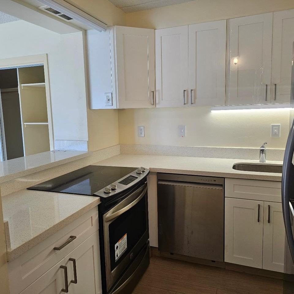 430 Keoniana St #1 - Photo 5 of 14