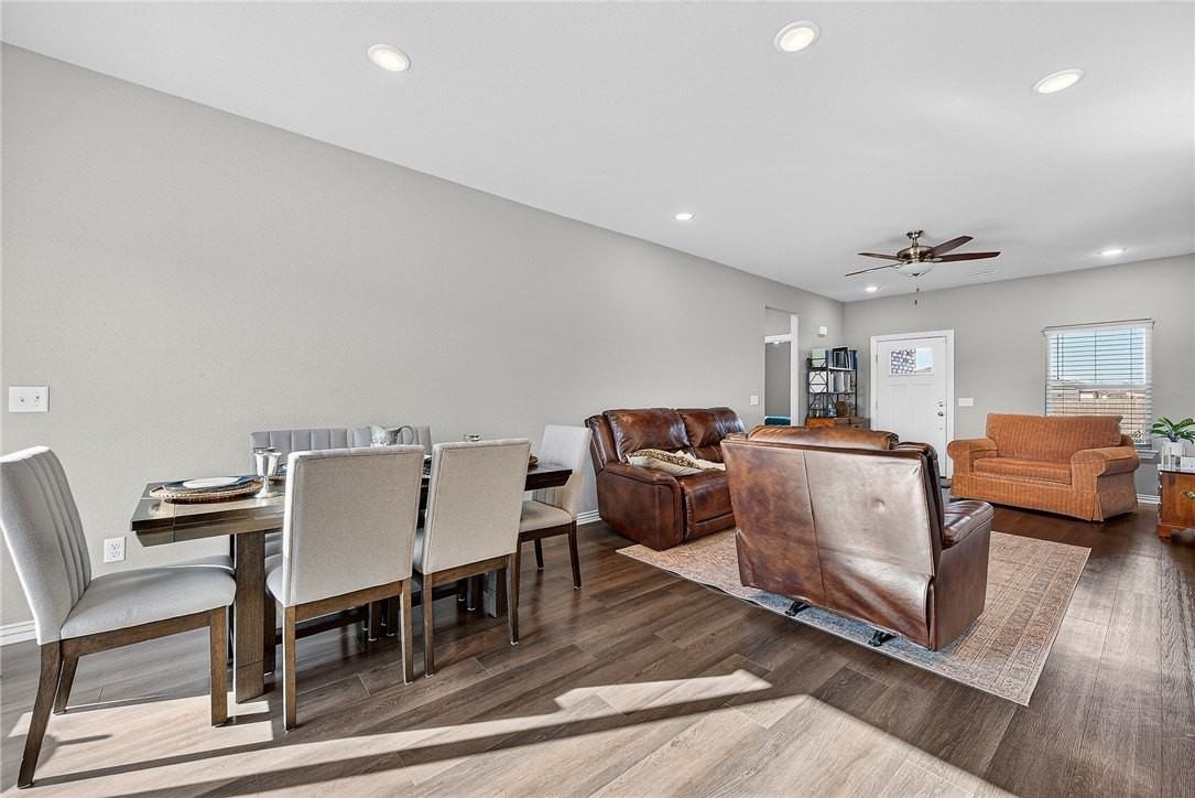 1220 Moonrise St - Photo 6 of 25