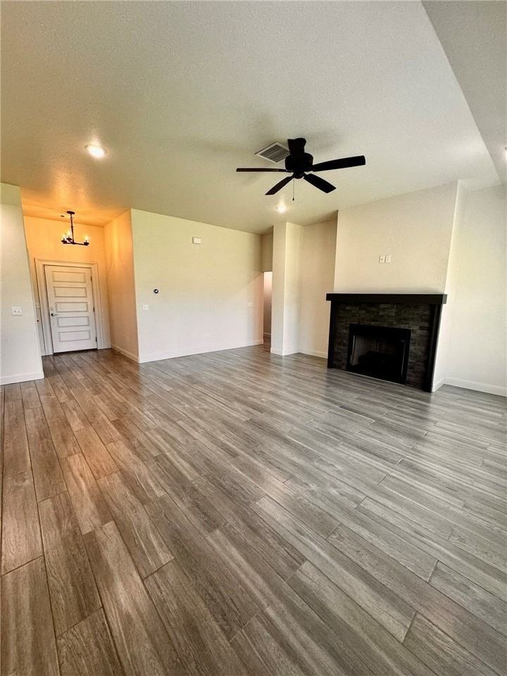 903 Lawlis Rd - Photo 3 of 19