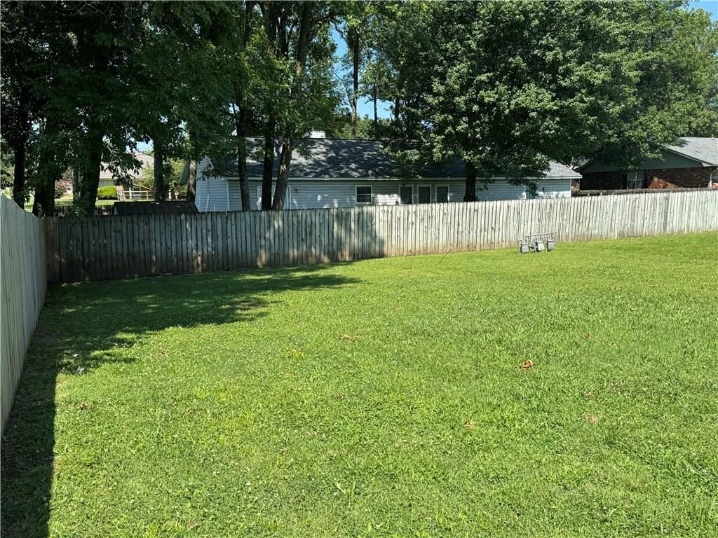 1114A Mockingbird Ln - Photo 3 of 14