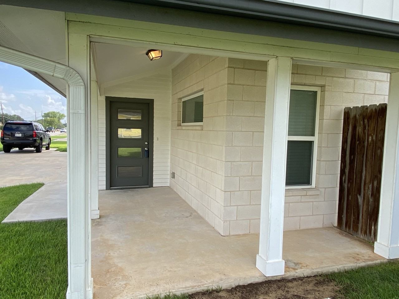7907 Brodie Ln #B - Photo 2 of 37