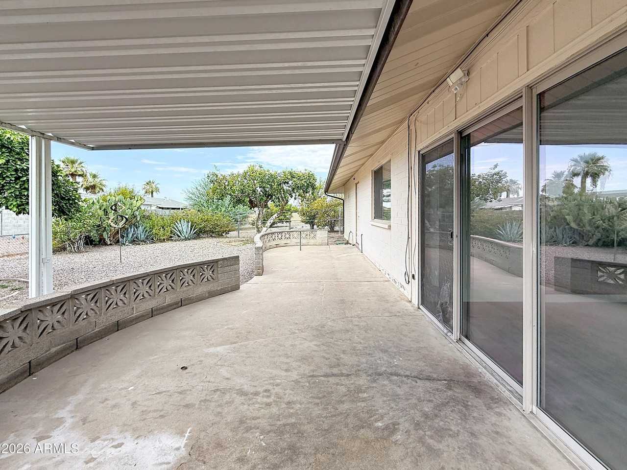 10027 W Peoria Ave - Photo 5 of 26
